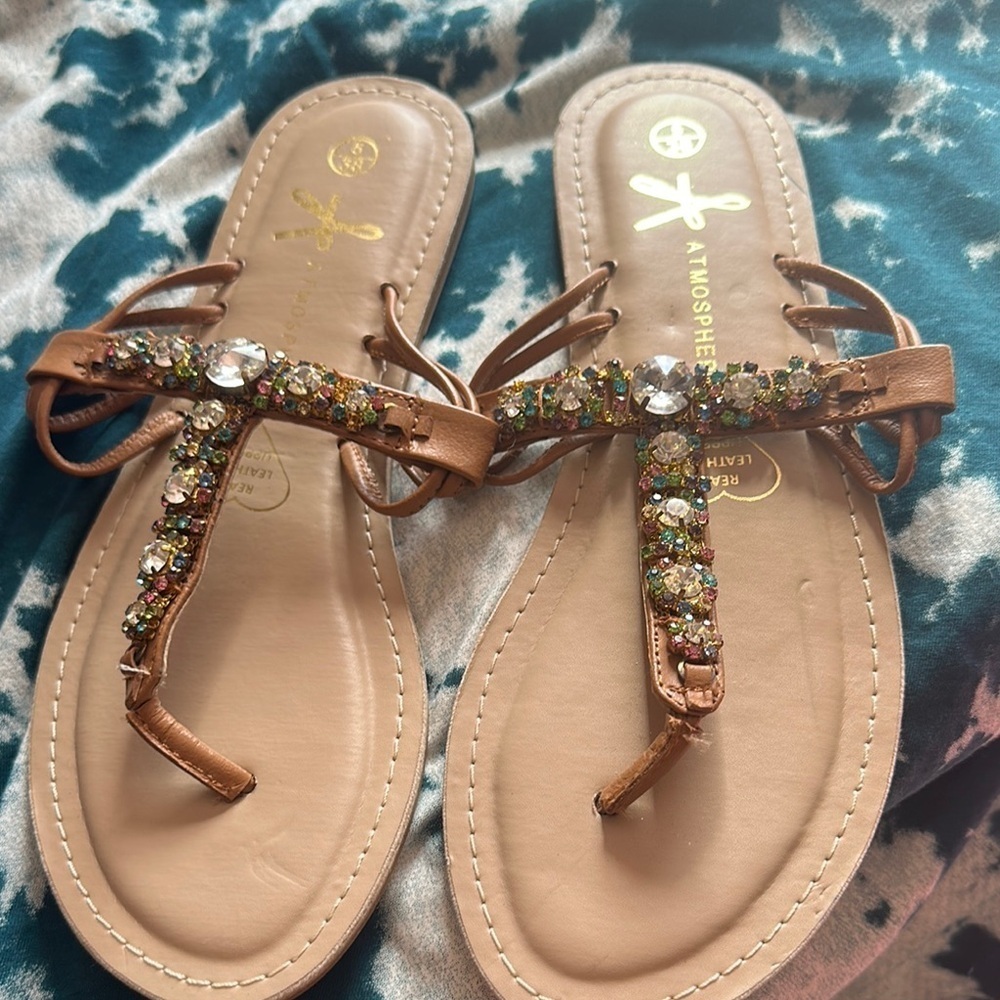 Atmosphere Brown Sandals with T-Strap Design